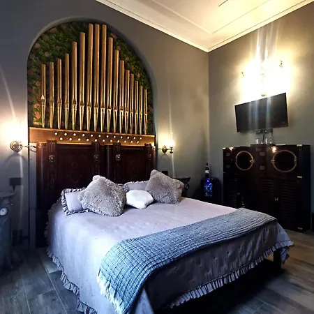 The Kraken Bed & Breakfast *
