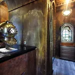 B&B The Kraken - Boutique Design In - Steampunk Atmosphere 3*