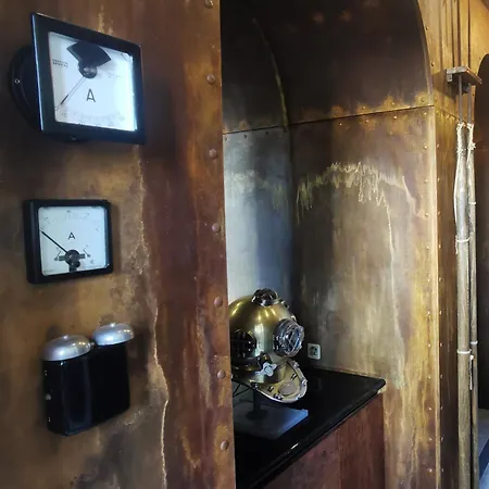 The Kraken - Steampunk Boutique In Отель типа 