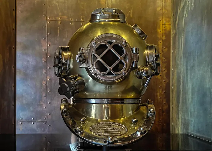 The Kraken - Boutique Design In - Steampunk Atmosphere 3*